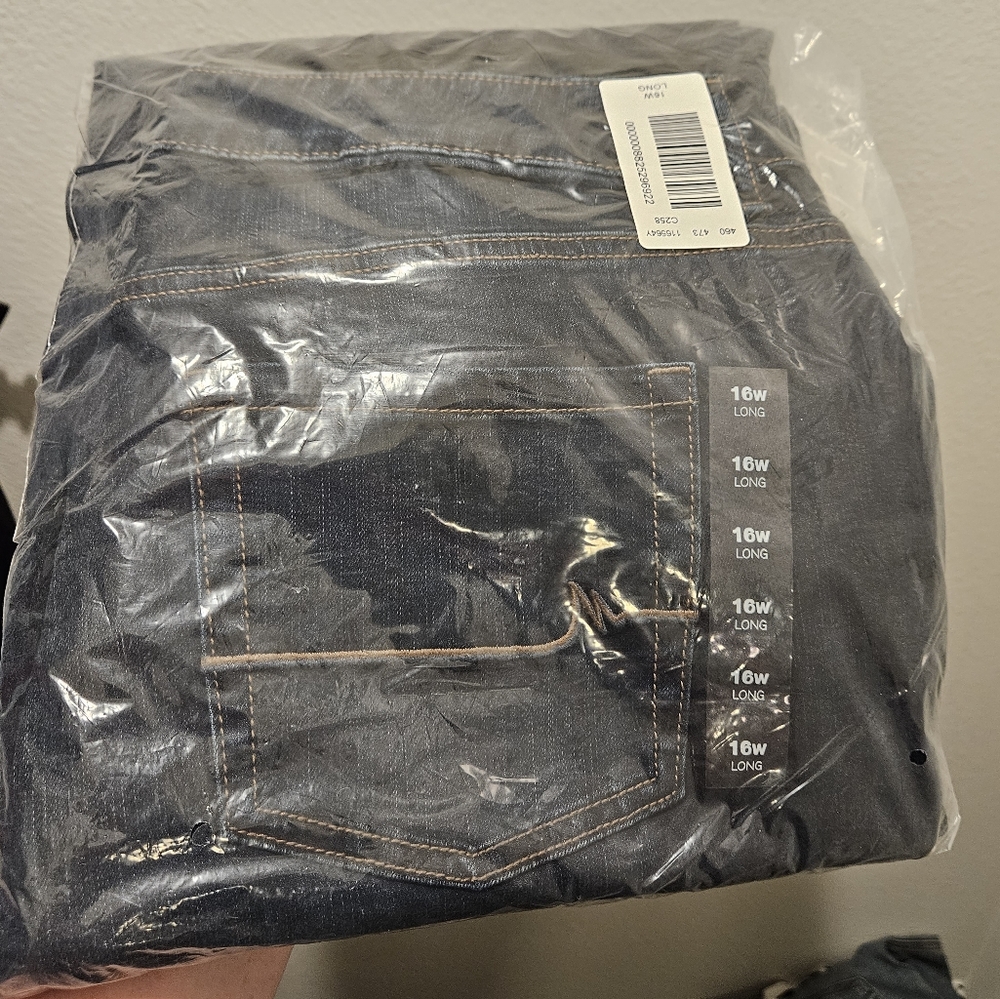 New maurices jeans size 16w long